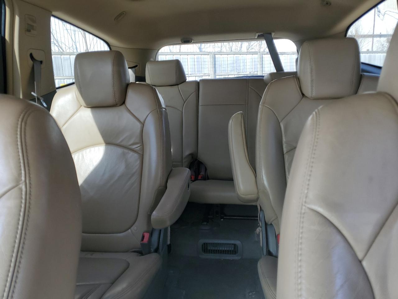 2009 Chevrolet Traverse - Image 10
