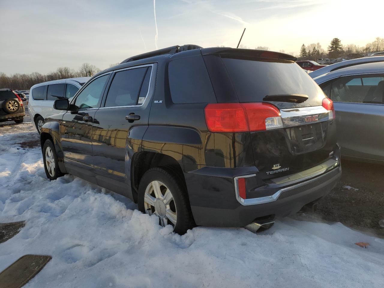 2016 GMC Terrain - Image 2