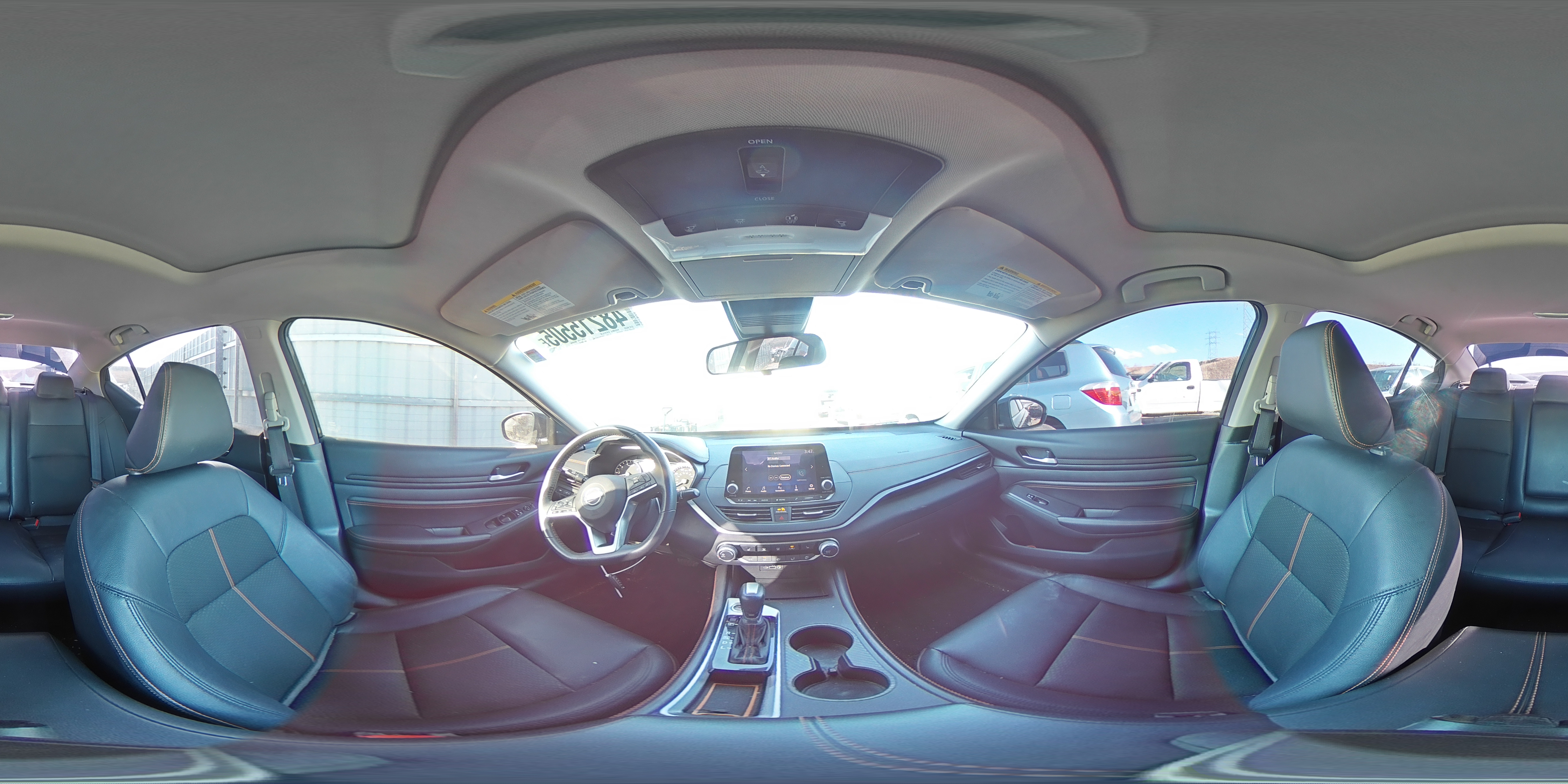 2022 Nissan Altima - Image 12