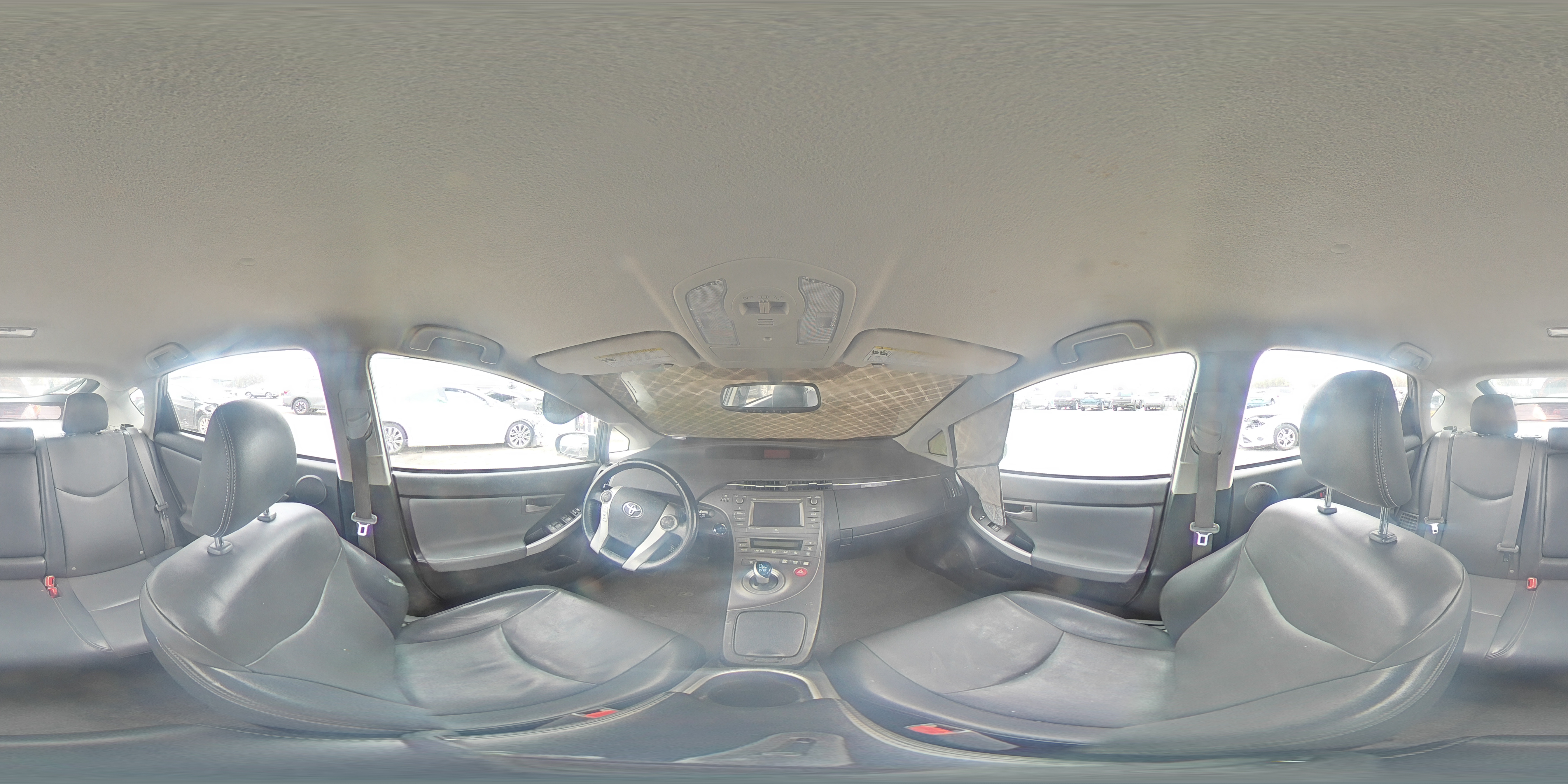 2015 Toyota Prius - Image 13