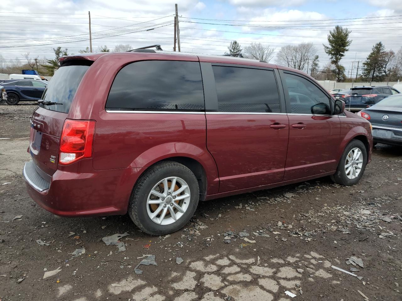 2019 Dodge Caravan - Image 3