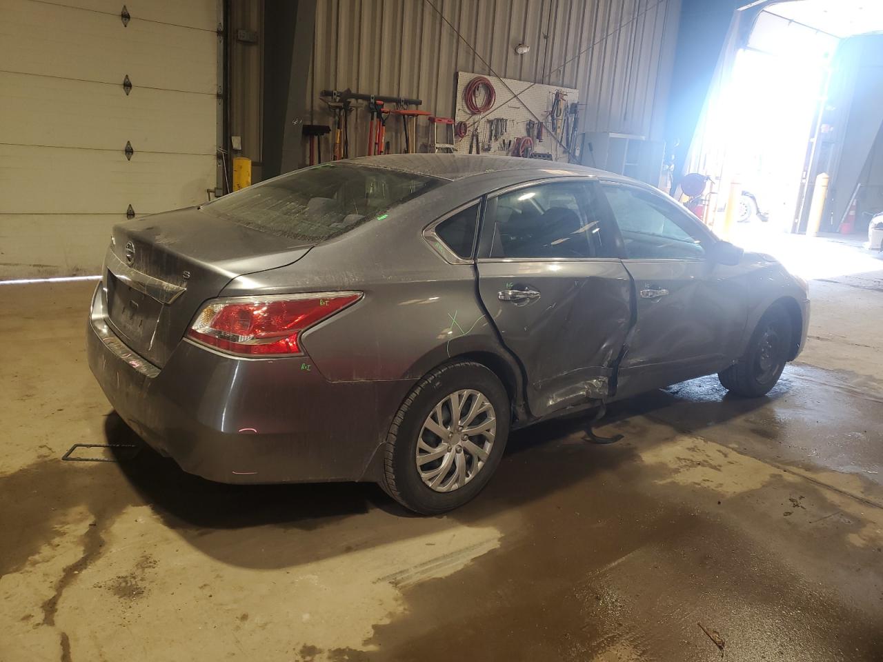 2015 Nissan Altima - Image 3