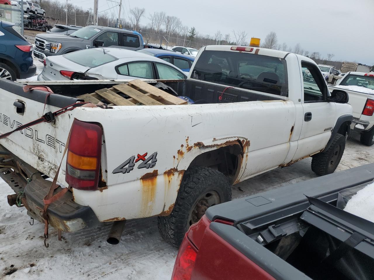 2001 Chevrolet Silverado - Image 3