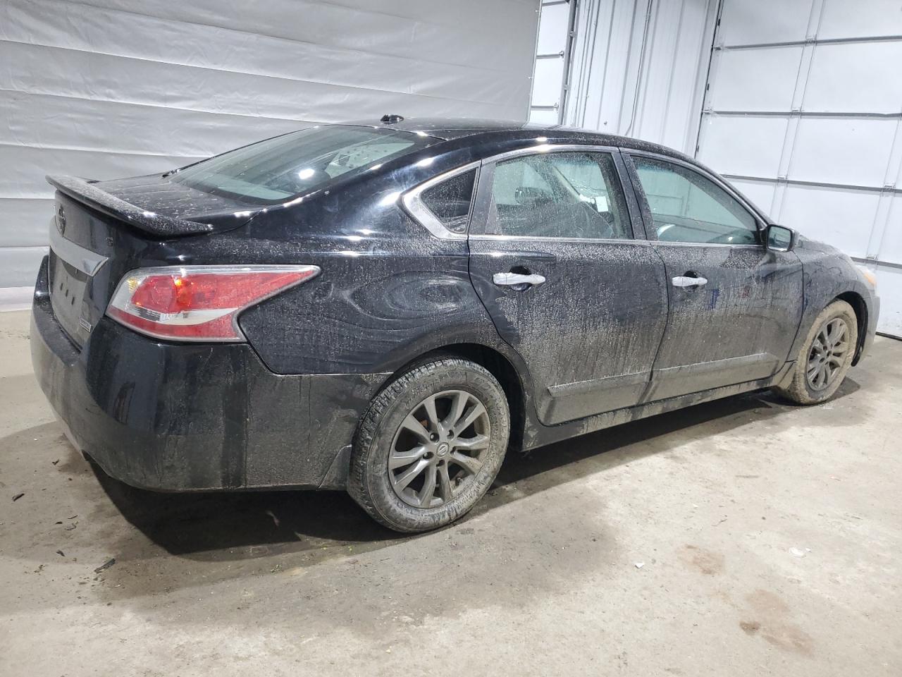2015 Nissan Altima - Image 3
