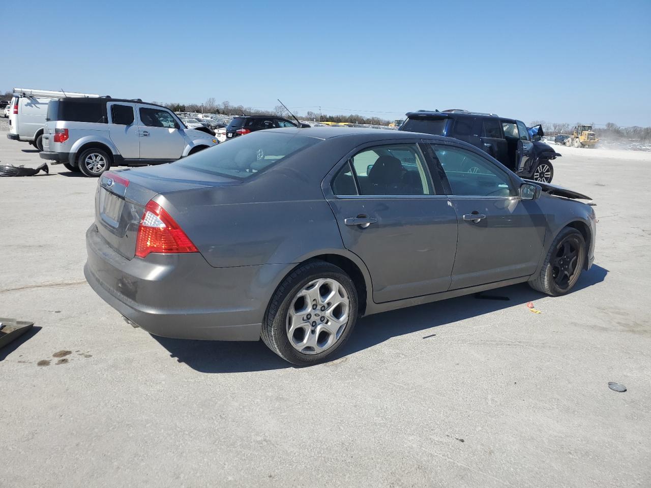 2011 Ford Fusion - Image 3
