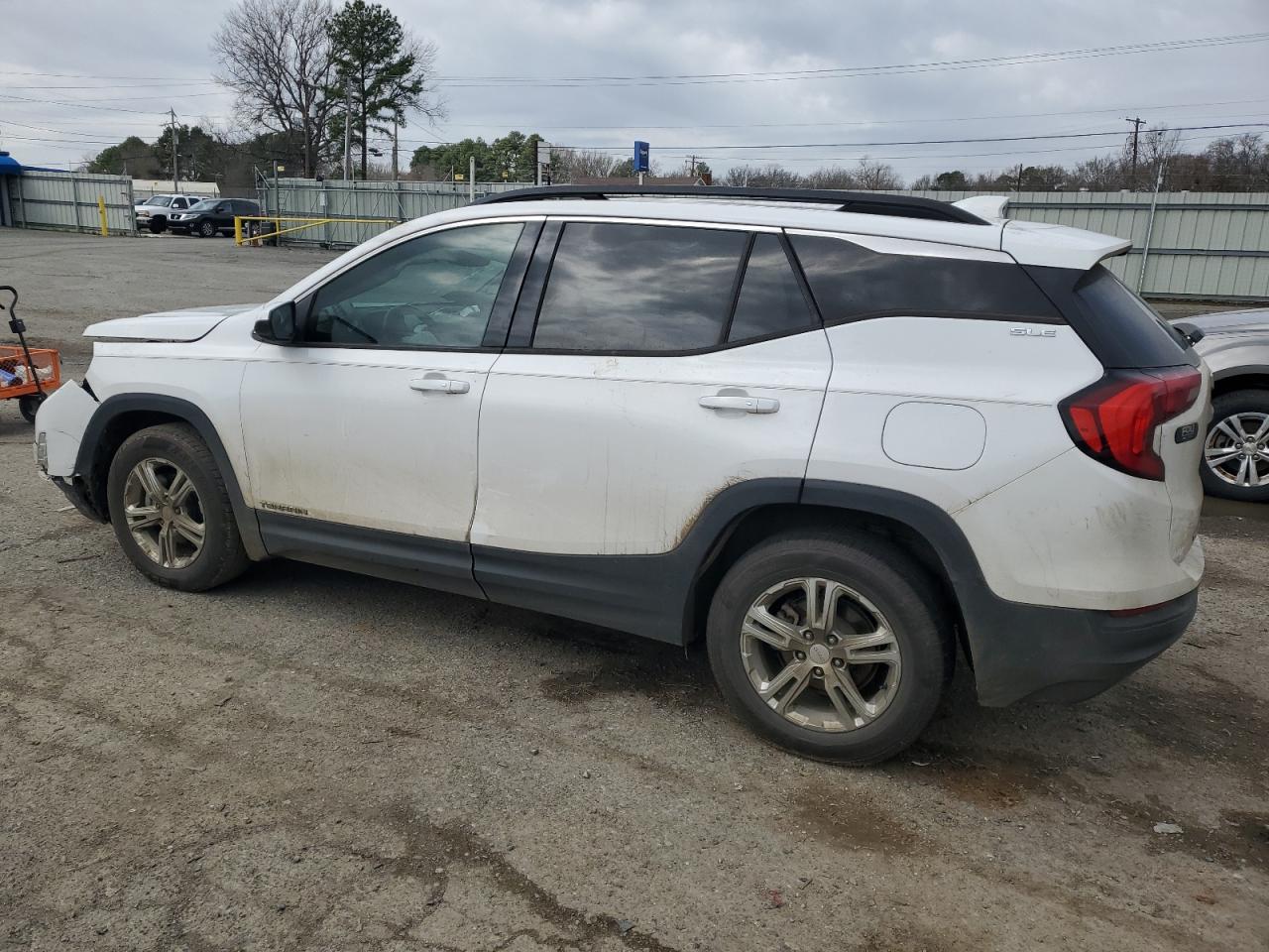 2019 GMC Terrain - Image 2