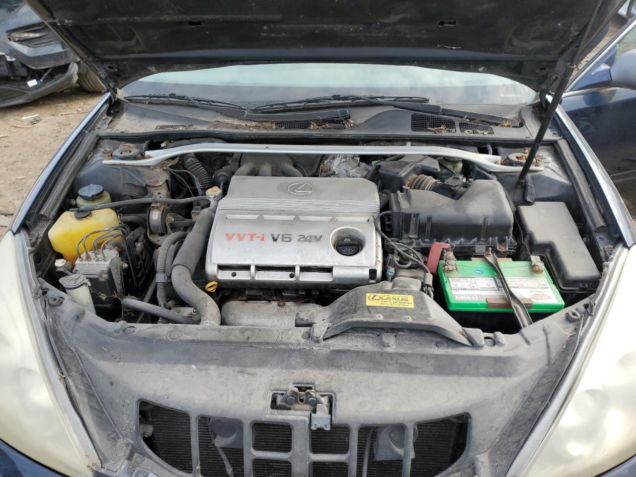 2002 Lexus ES - Image 11