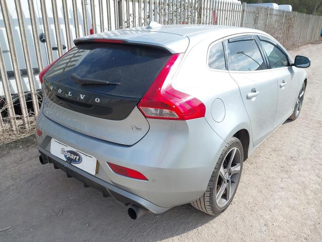 2015 VOLVO V40 R-DESI
