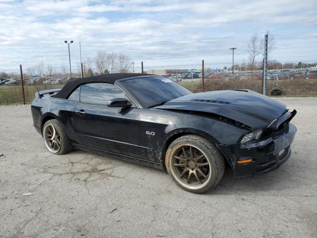  FORD MUSTANG 2013 Czarny