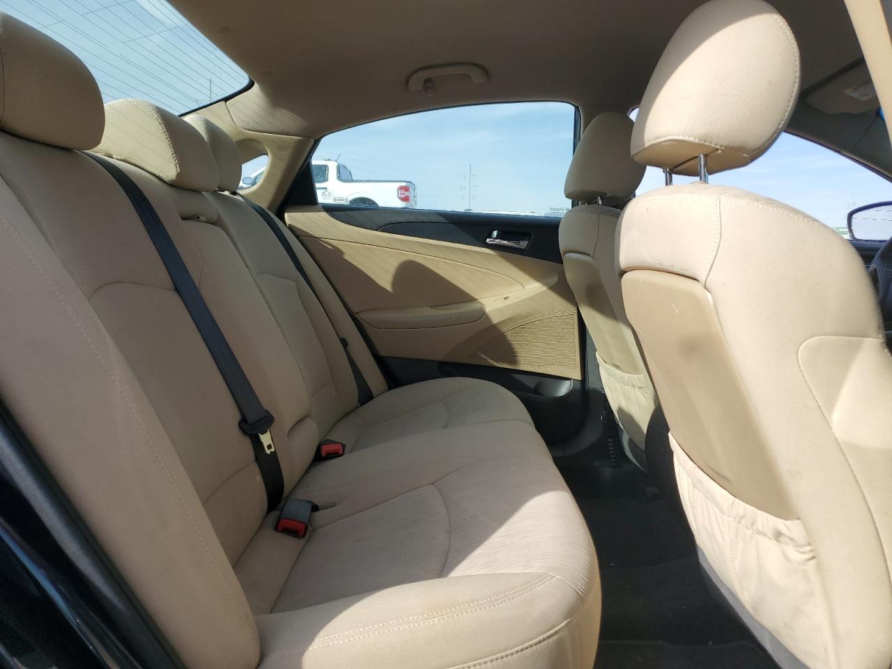 2013 Hyundai Sonata - Image 10
