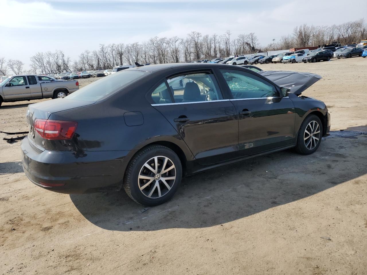 2017 Volkswagen Jetta - Image 3