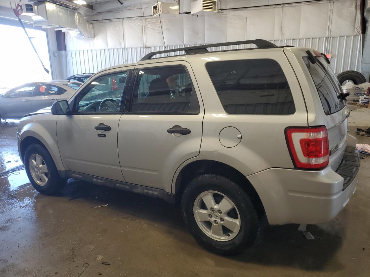 2009 Ford Escape - Image 2