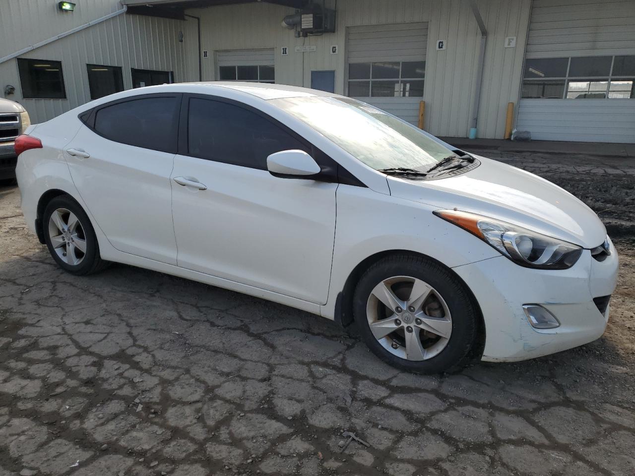 2013 Hyundai Elantra - Image 4