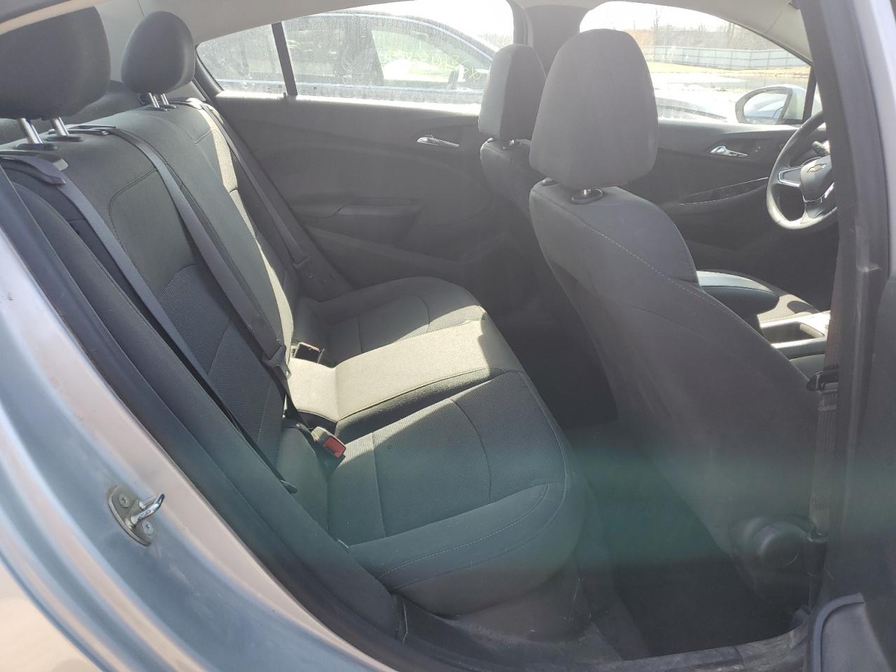 2016 Chevrolet Cruze - Image 10