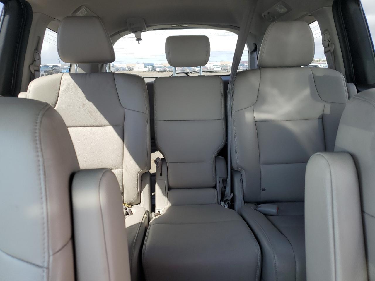 2014 Honda Odyssey - Image 10