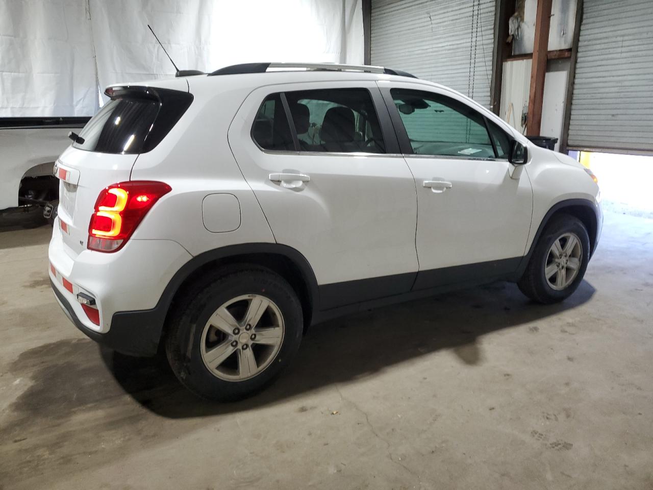 2020 Chevrolet Trax - Image 3