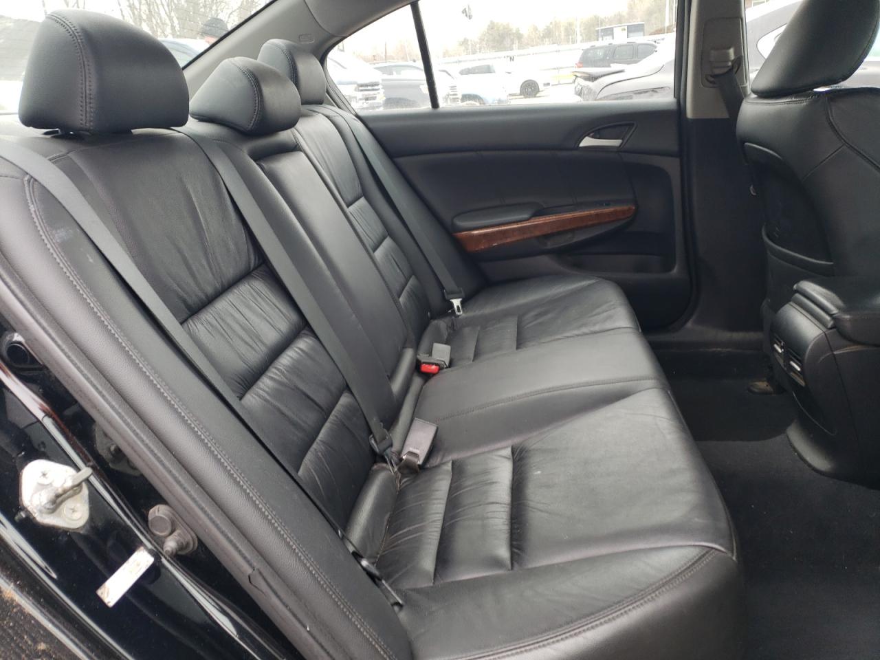 2012 Honda Accord - Image 10