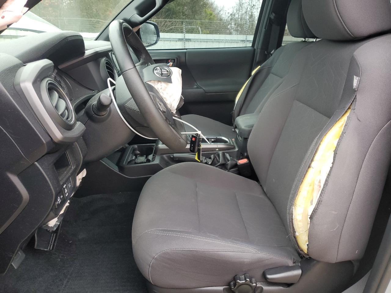 2019 Toyota Tacoma - Image 7