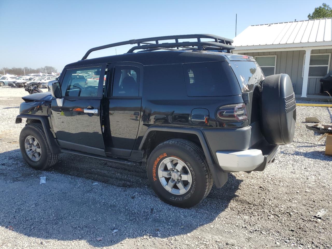 2011 Toyota FJ Cruiser - Image 2