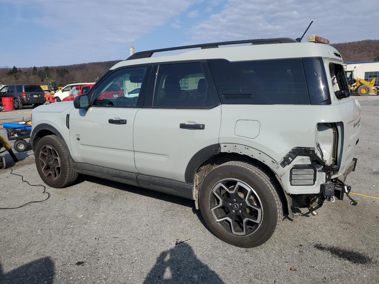 2022 Ford Bronco - Image 2