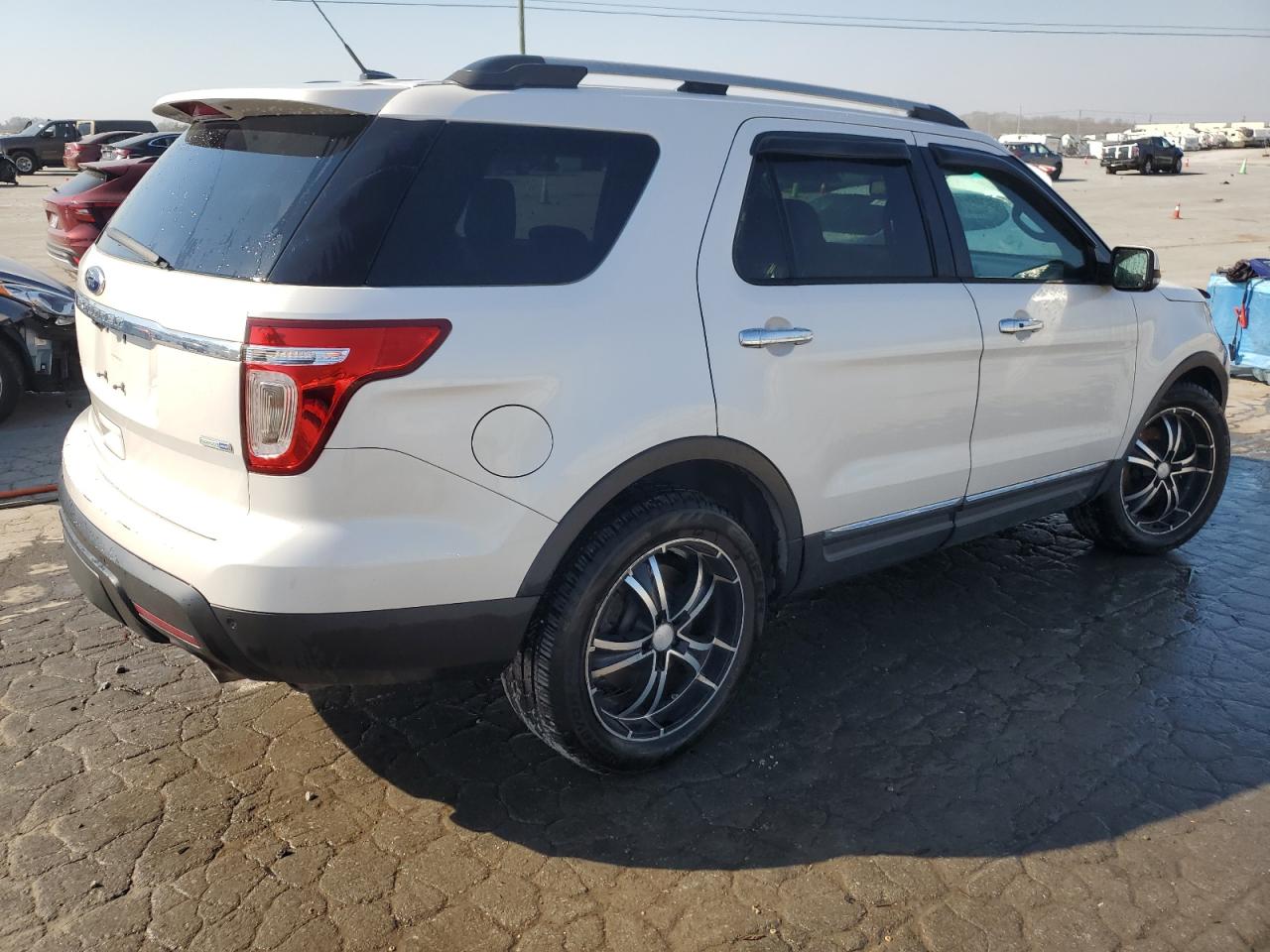 2015 Ford Explorer - Image 3