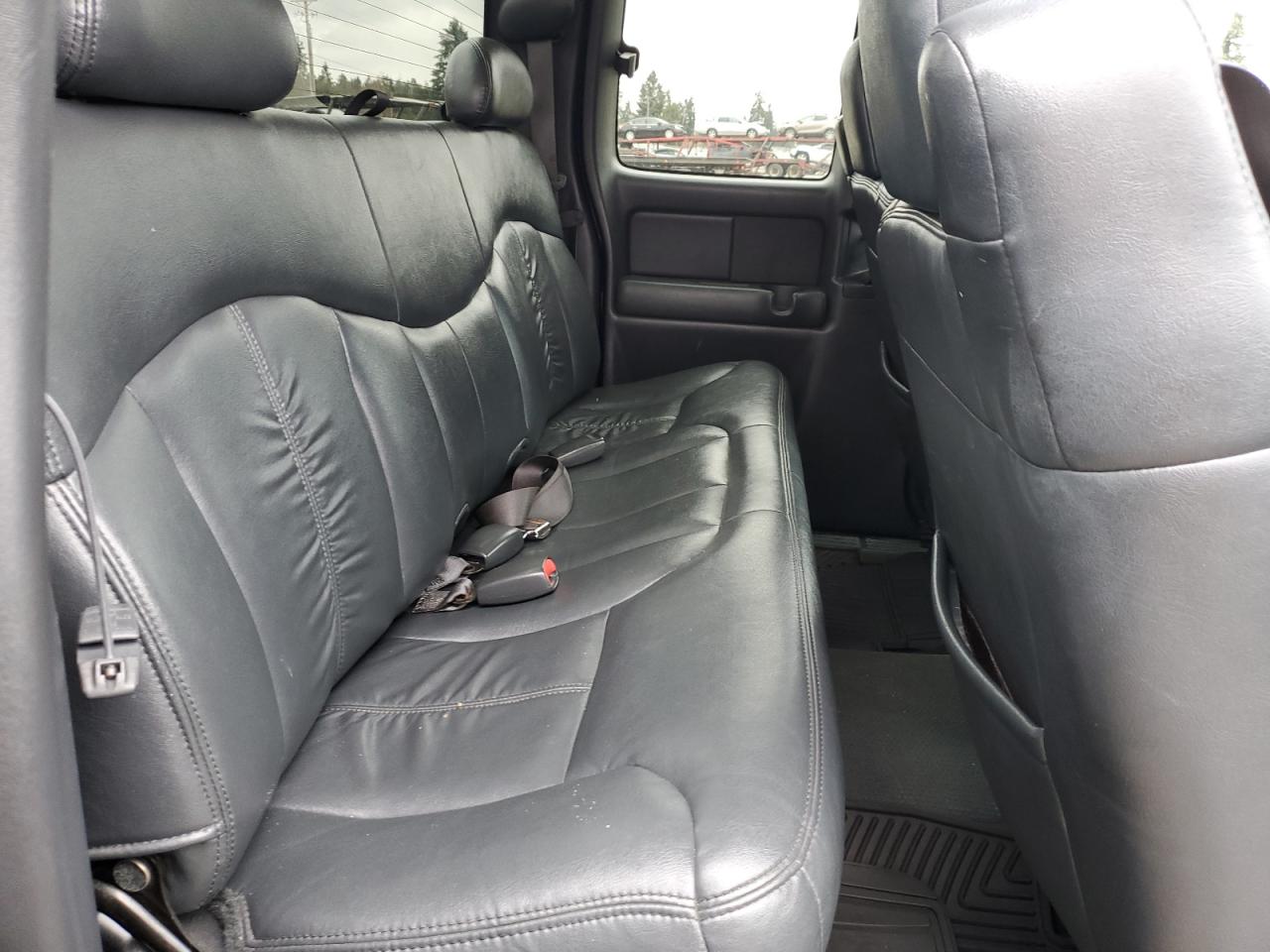 2001 GMC Sierra - Image 10