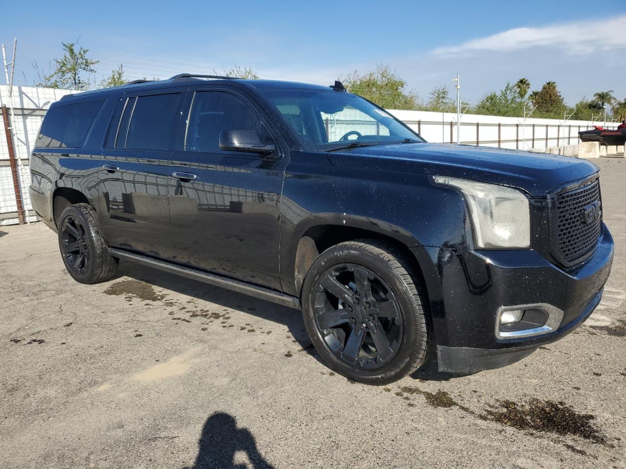 2017 GMC Yukon - Image 4