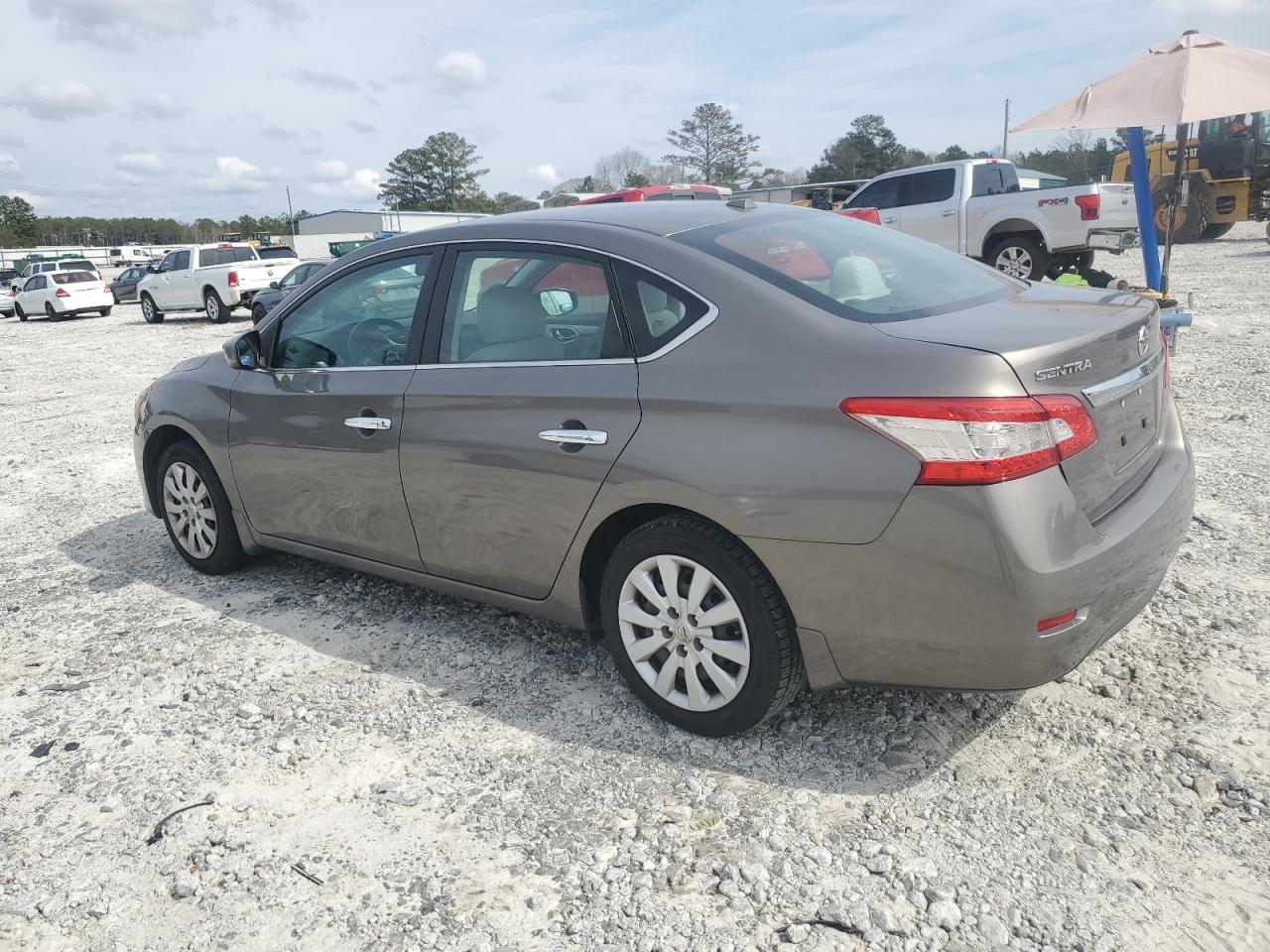 2015 Nissan Sentra - Image 2