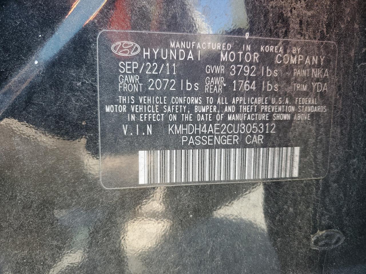 2012 Hyundai Elantra - Image 12