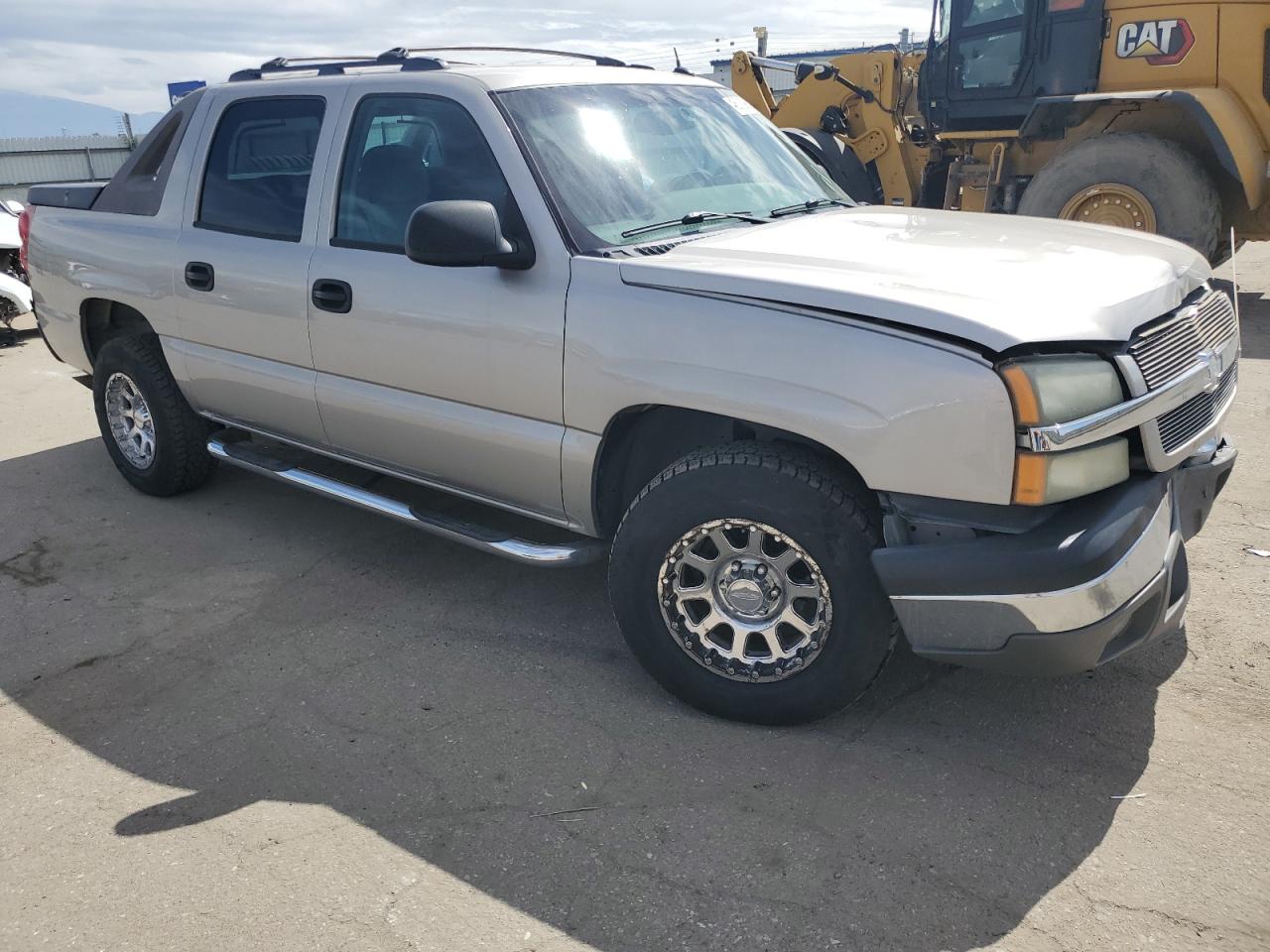 2005 Chevrolet Avalanche - Image 4
