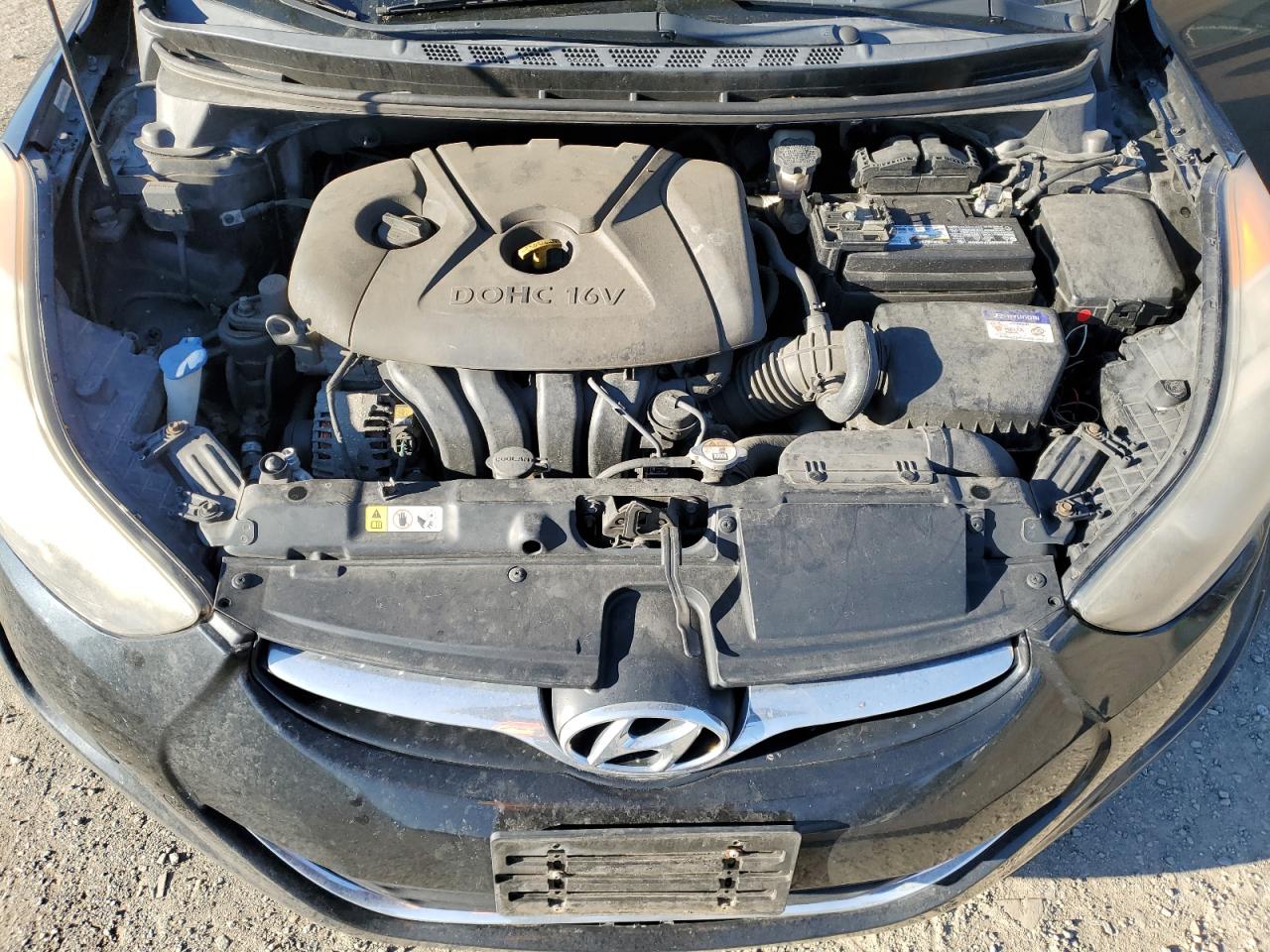 2013 Hyundai Elantra - Image 11