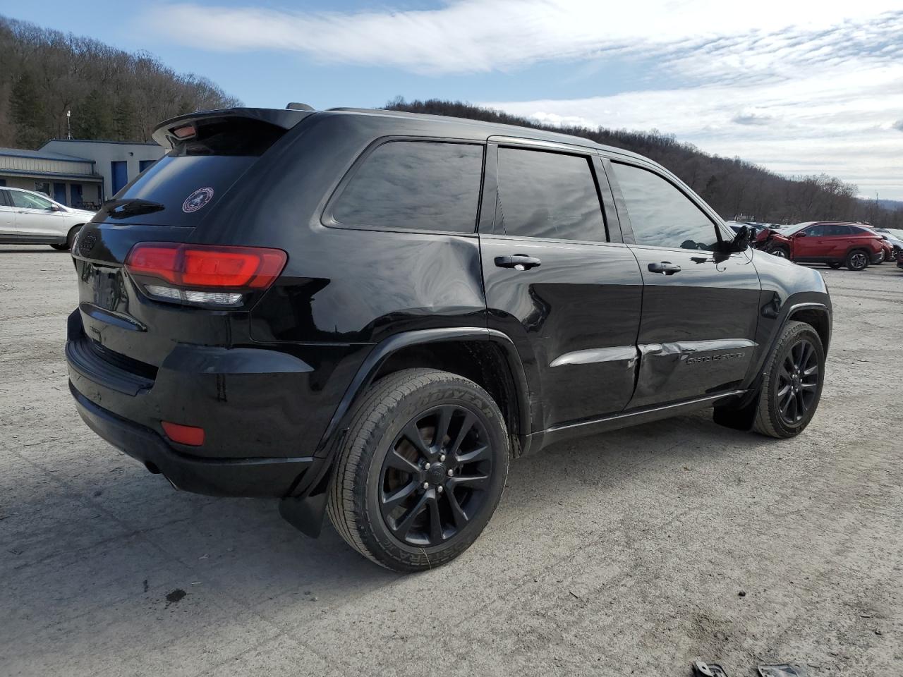 2019 Jeep Grand Cherokee - Image 3