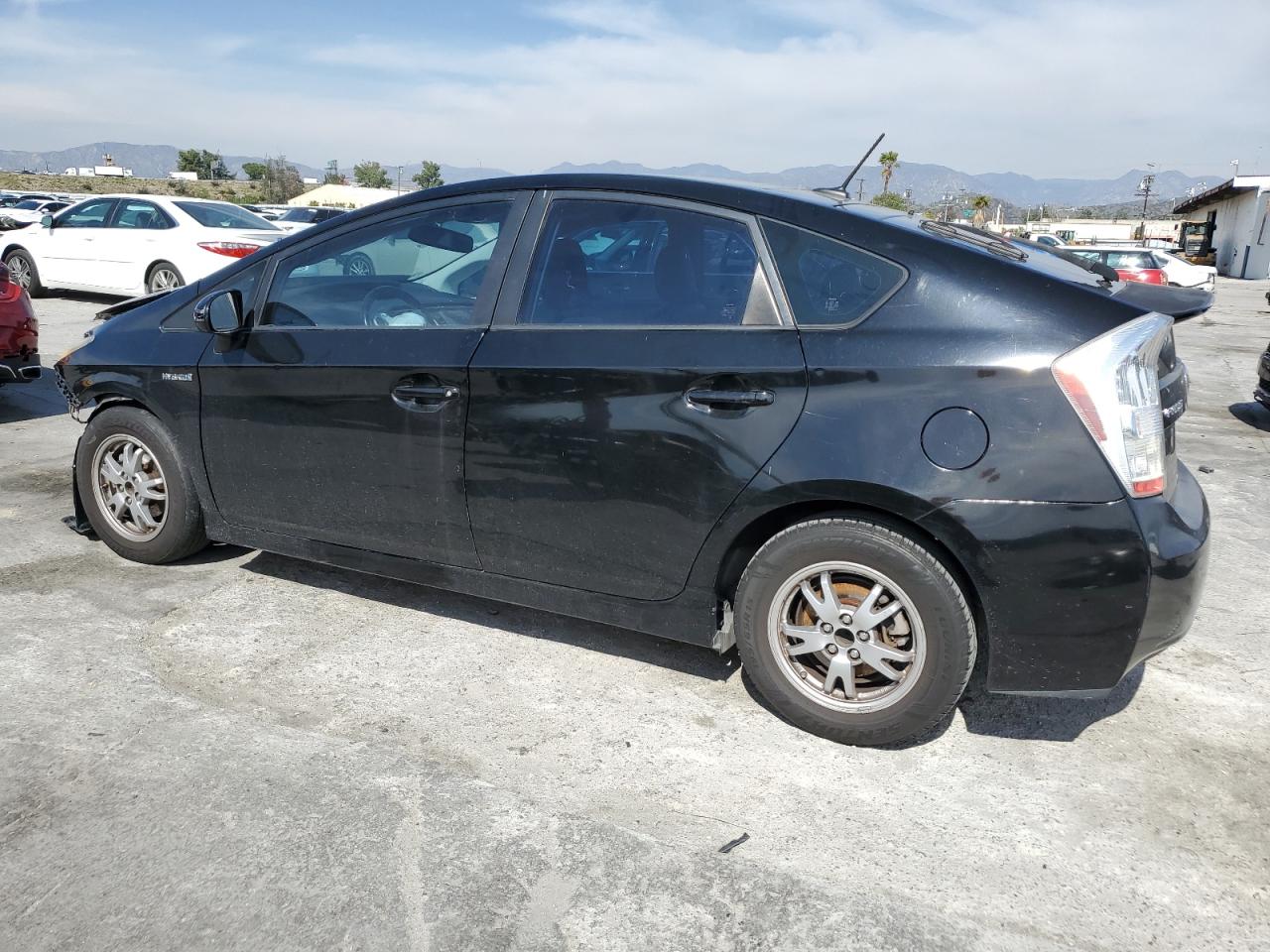 2010 Toyota Prius - Image 2