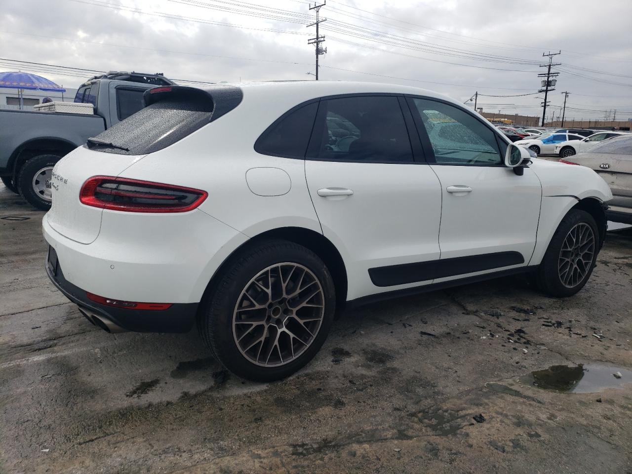 2015 Porsche Macan - Image 3