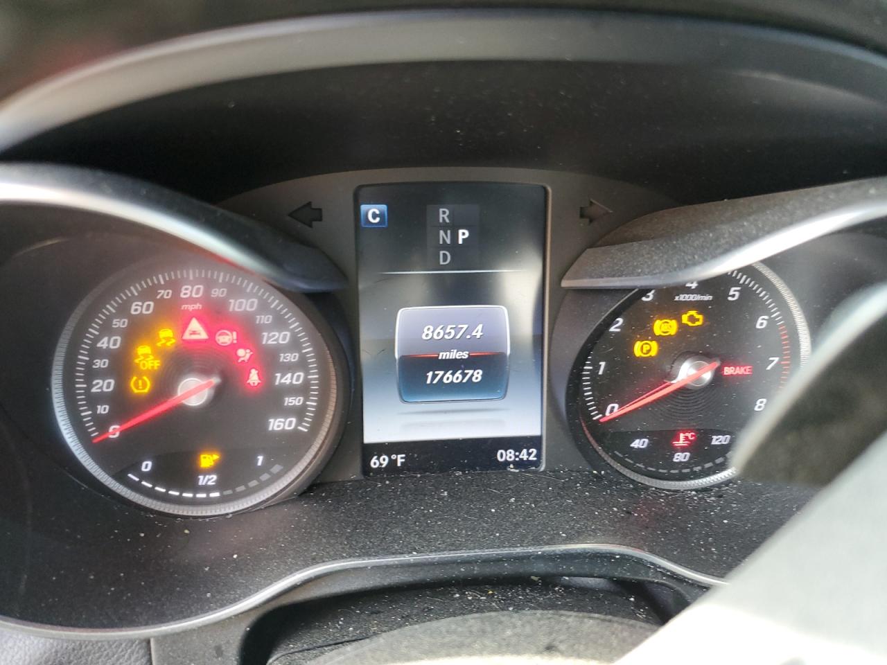 2016 Mercedes-Benz GLC - Image 9