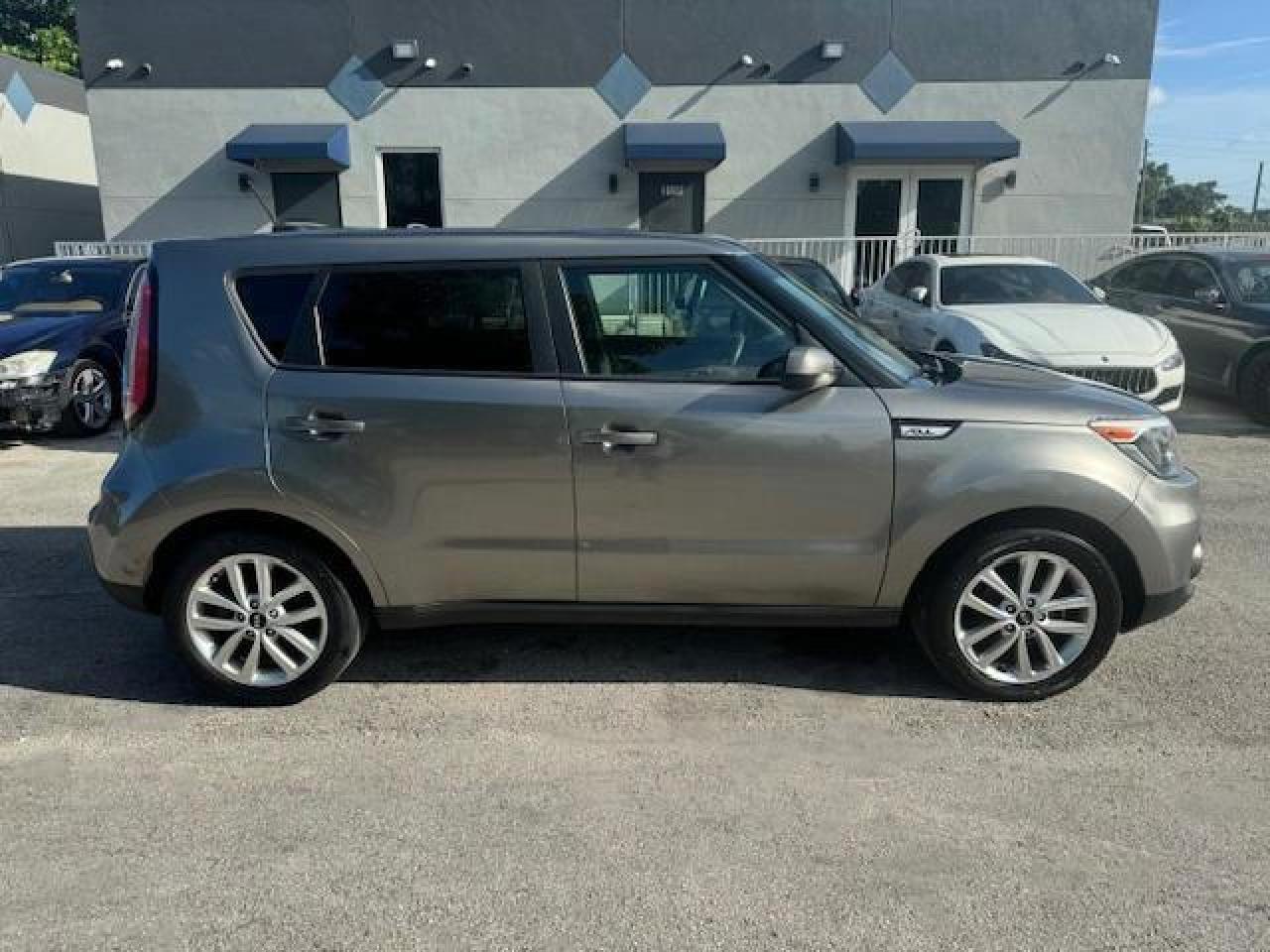 2017 Kia Soul + VIN: KNDJP3A59H7448123 Lot: 48085675