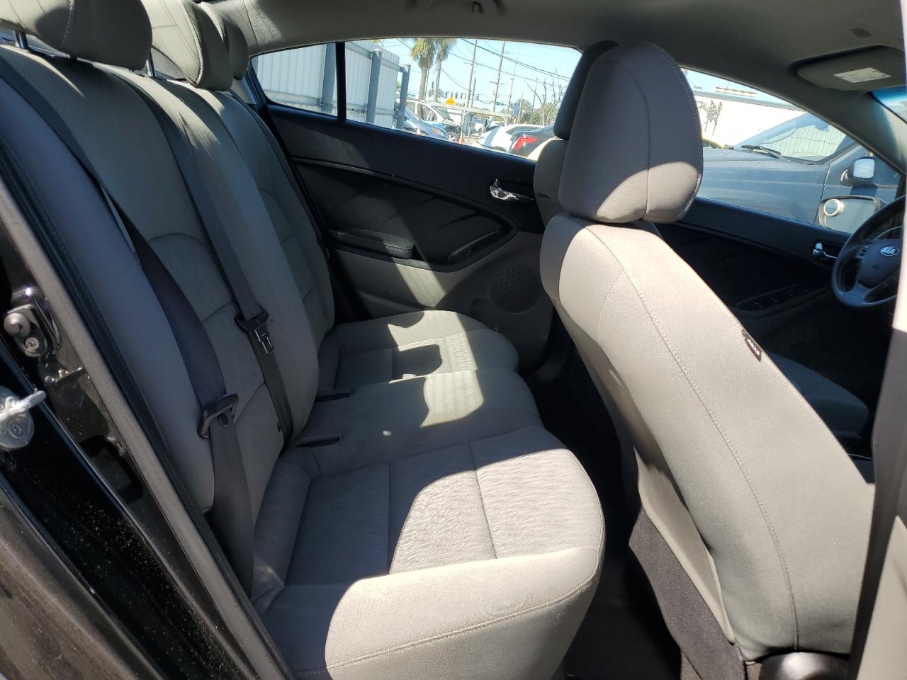 2015 Kia Forte - Image 10