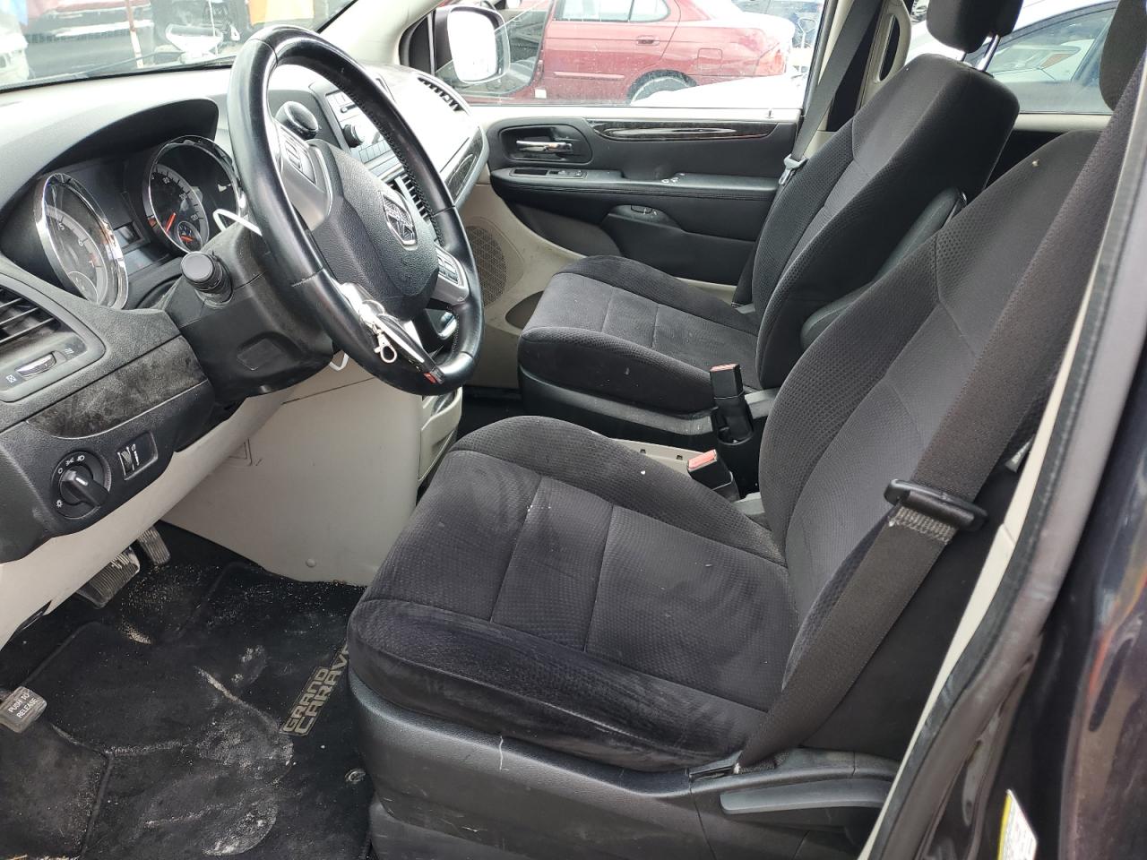 2014 Dodge Caravan - Image 7