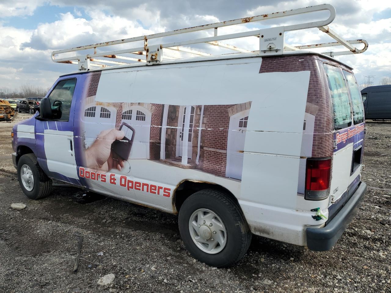 2011 Ford Econoline - Image 2