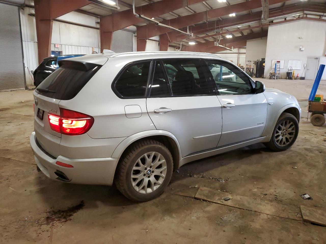 2011 BMW X5 - Image 3