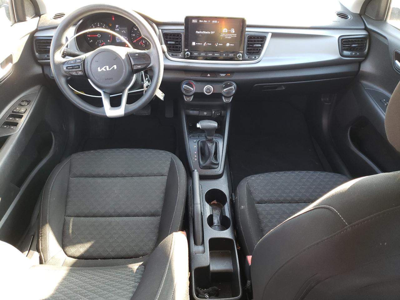 2022 Kia Rio - Image 8