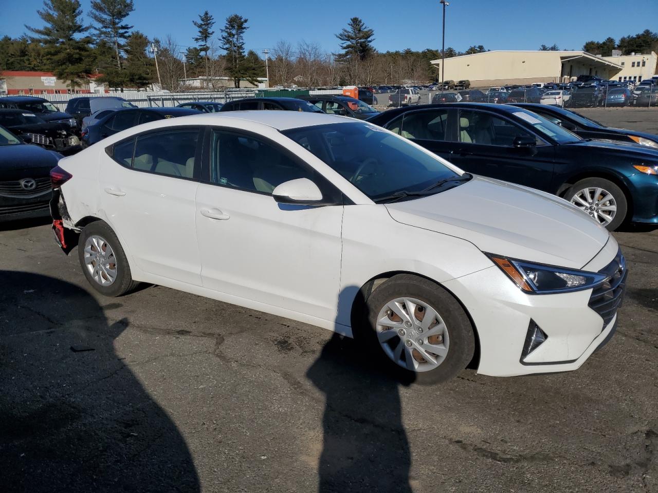 2019 Hyundai Elantra - Image 4