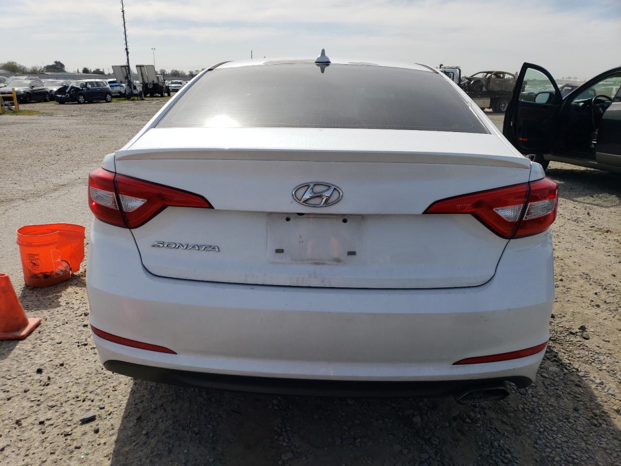 2016 Hyundai Sonata - Image 6