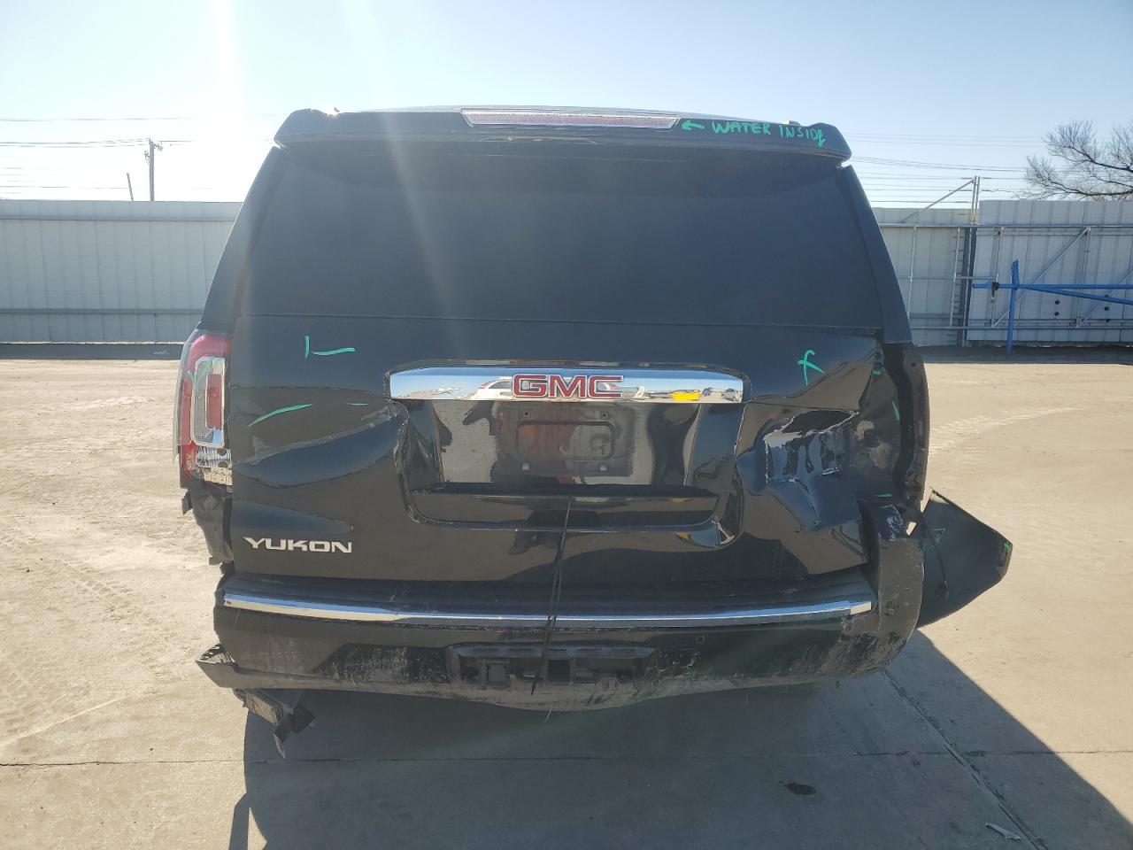 2016 GMC Yukon - Image 6