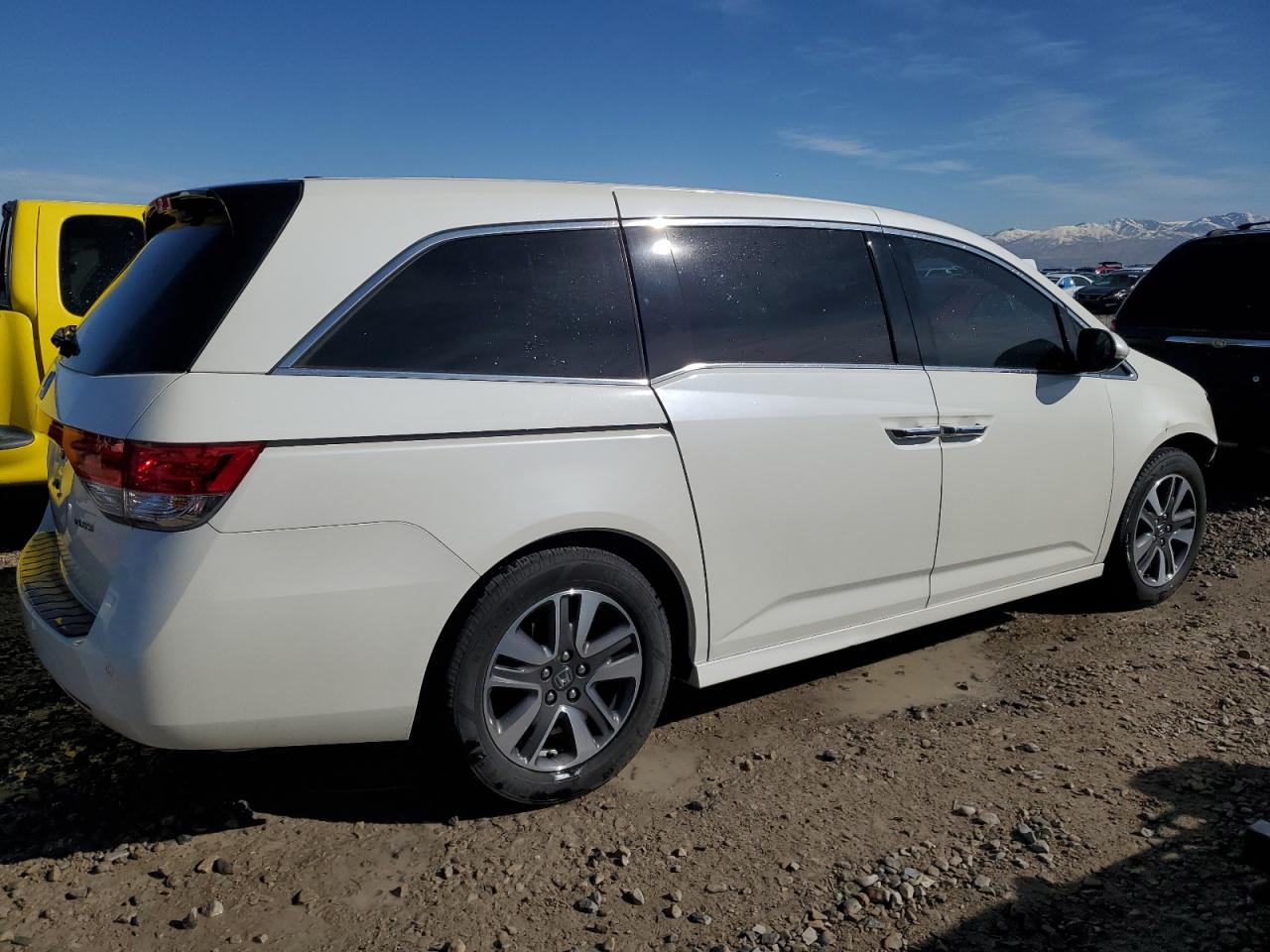 2016 Honda Odyssey - Image 3