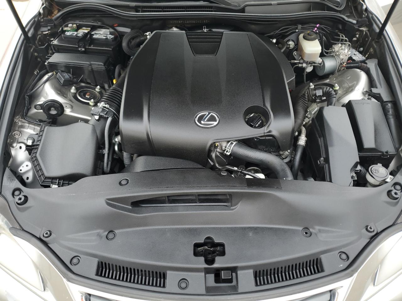 2014 Lexus IS - Image 12