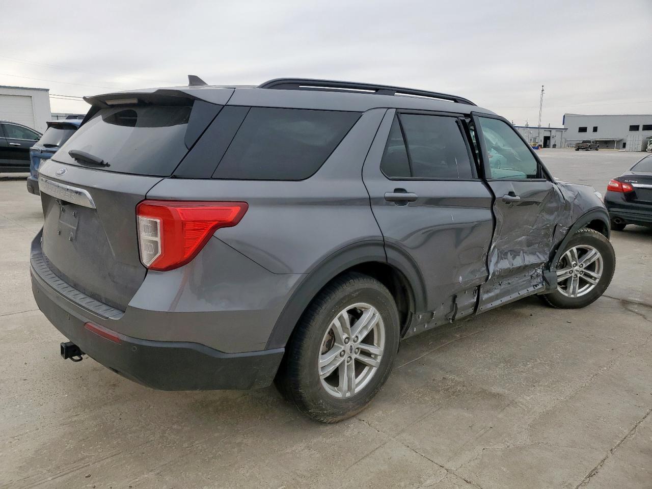 2021 Ford Explorer - Image 3