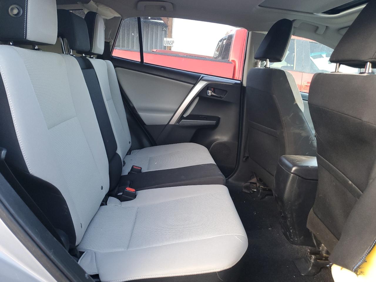 2018 Toyota RAV 4 - Image 10