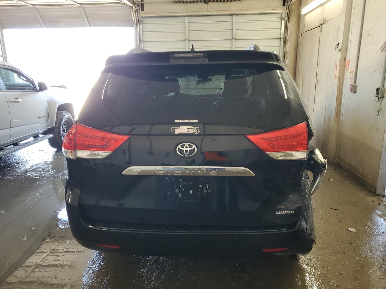 2013 Toyota Sienna - Image 6