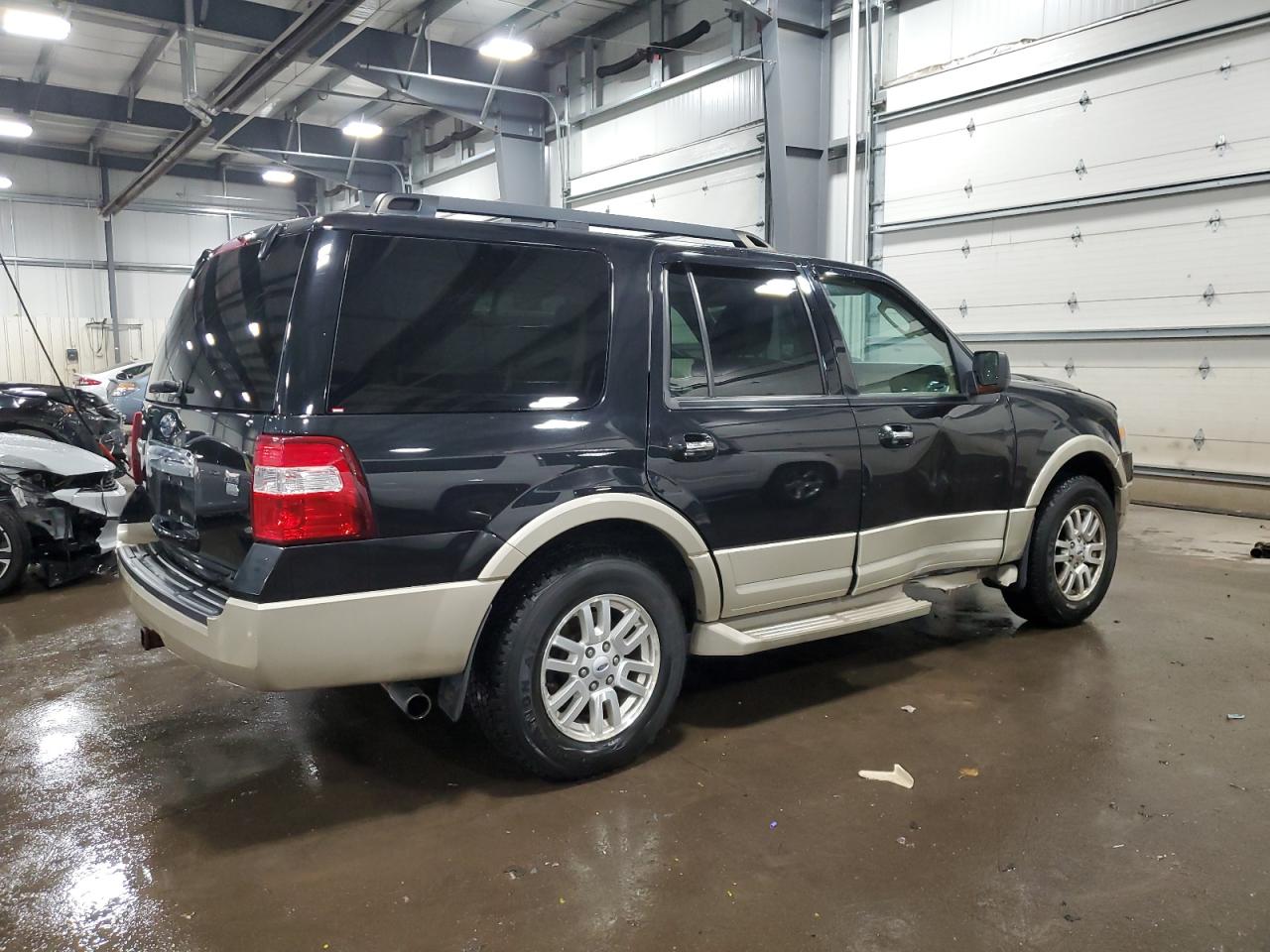 2010 Ford Expedition - Image 3